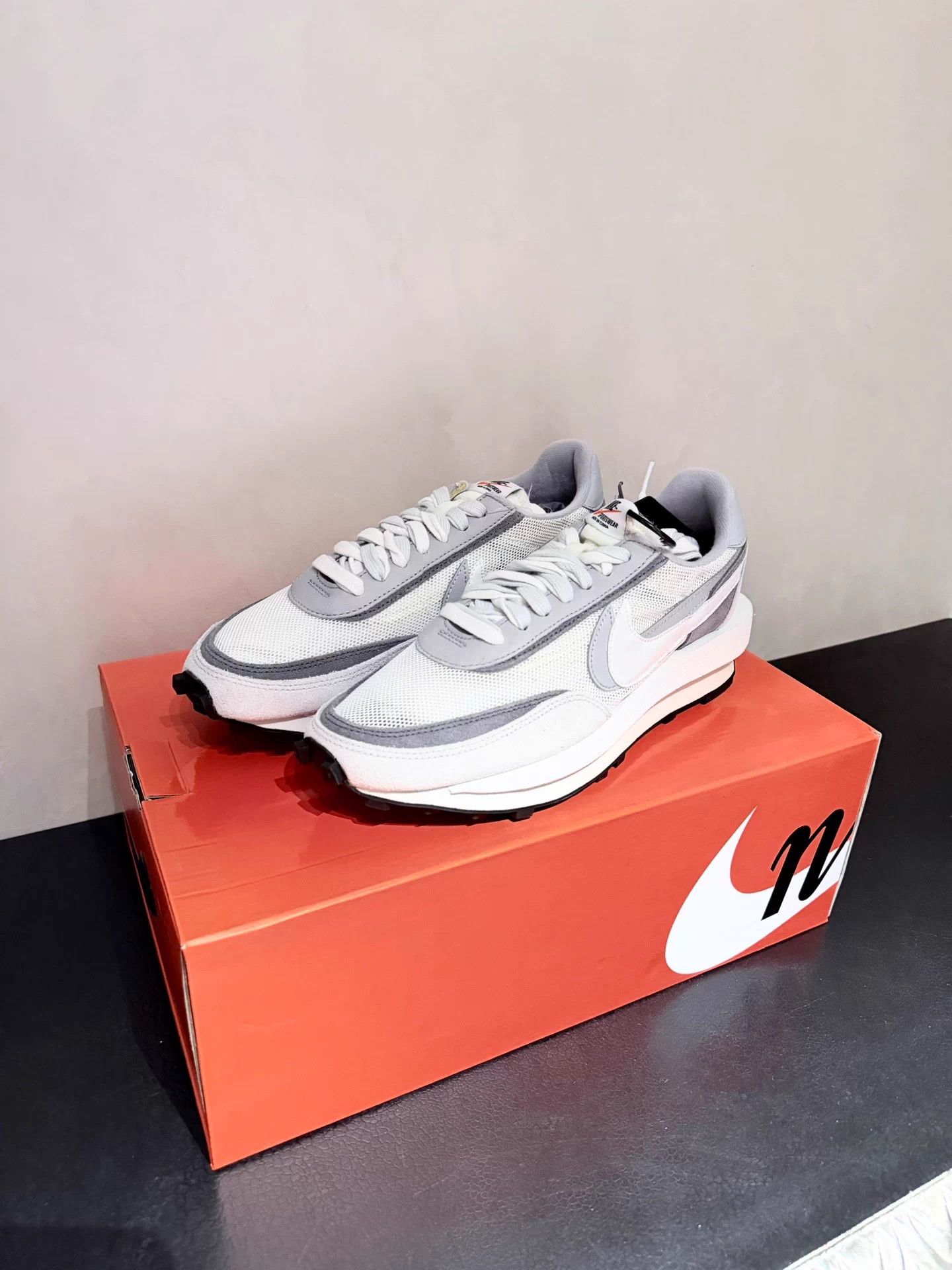Nike Sacai x Nike LDWaffle Vintage Low Top Sneaker White Size US 10 / EU 43 - 1 Thumbnail