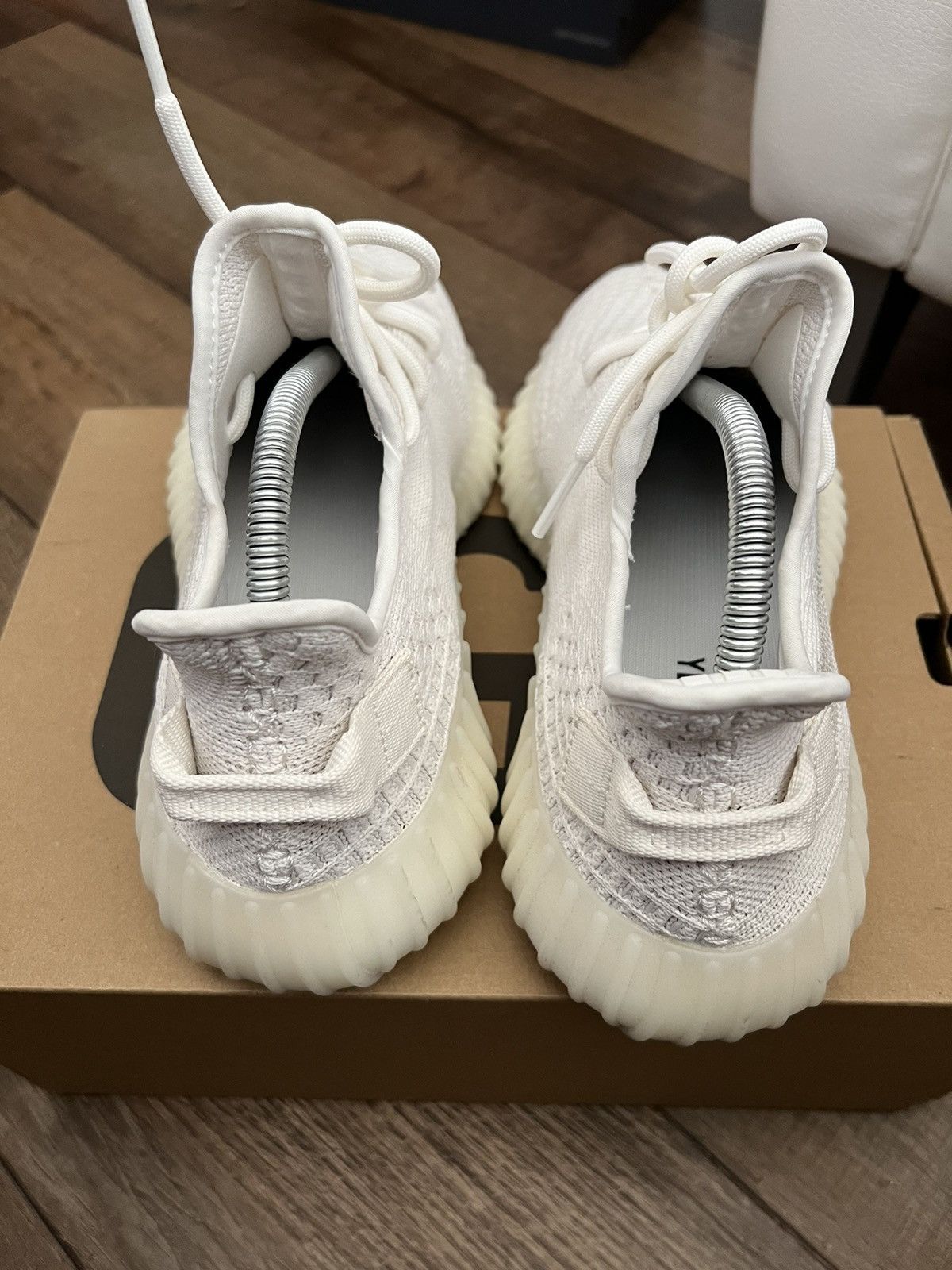 Adidas × Yeezy YEEZY BOOST 350 V2 BONE Size US 7.5 / EU 40-41 - 2 Thumbnail