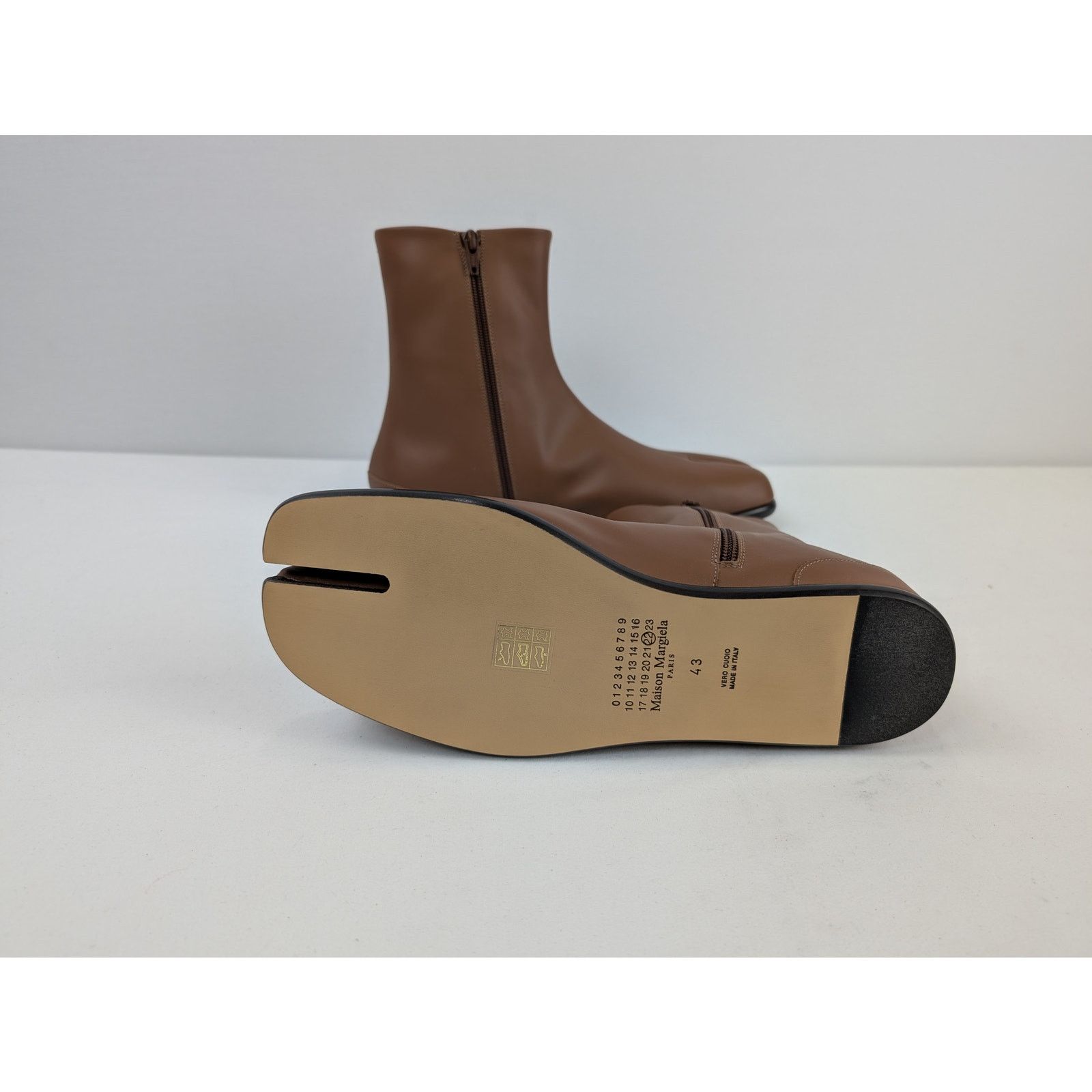 Maison Margiela o1rshd1 Tabi Boots in Brown Size US 10 / EU 43 - 11 Thumbnail