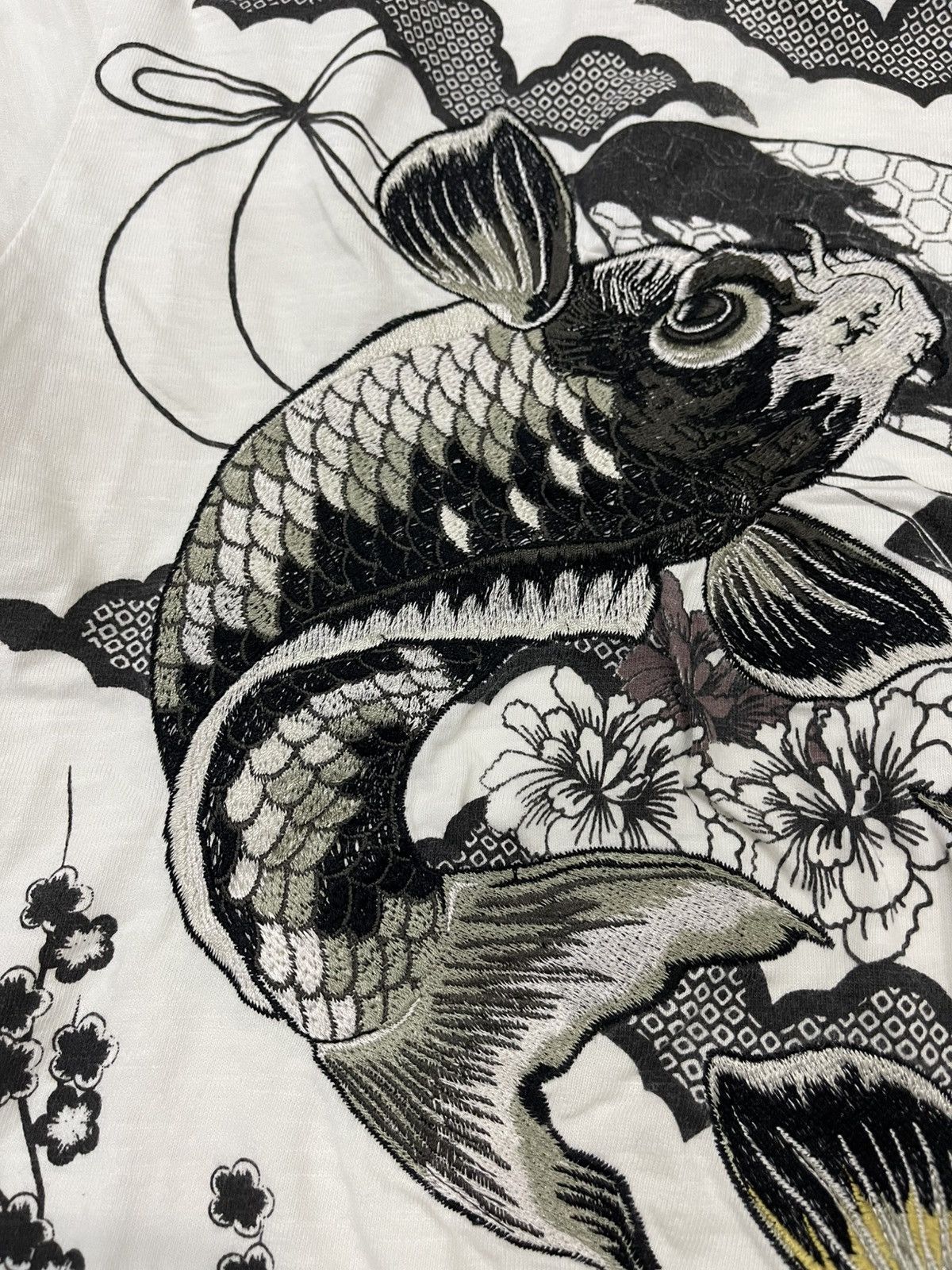 Japanese Brand Sukajan Koi Fish Tee Size US XL / EU 56 / 4 - 8 Thumbnail