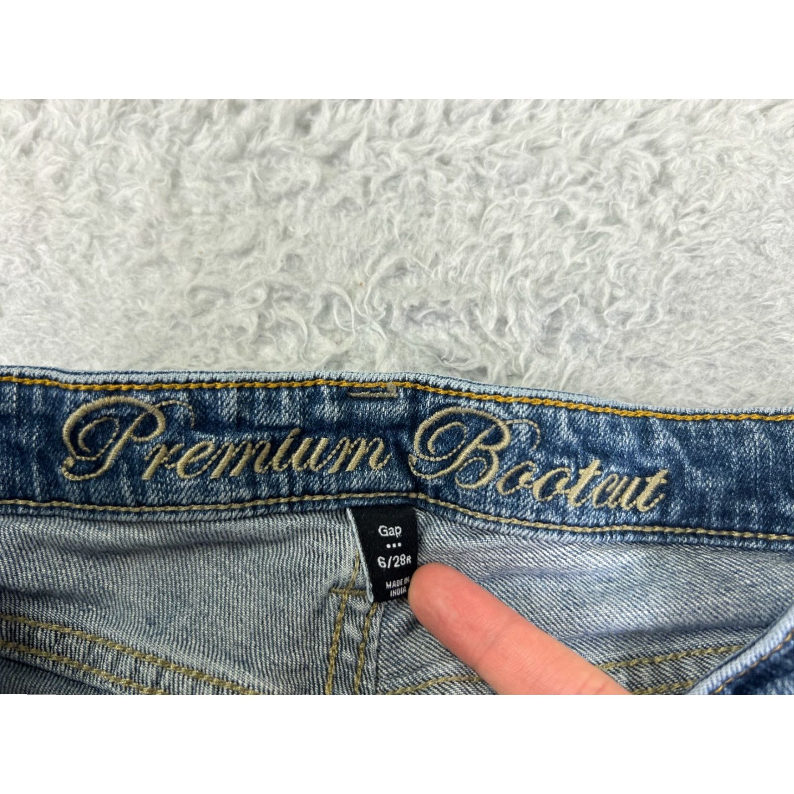 Gap GAP Jeans Bootcut Denim 25x30 Adult Women Blue Regular 6 Medium Wash 90s Retro Southwestern Womens Jeans Size 28" / US 6 / IT 42 - 6 Thumbnail