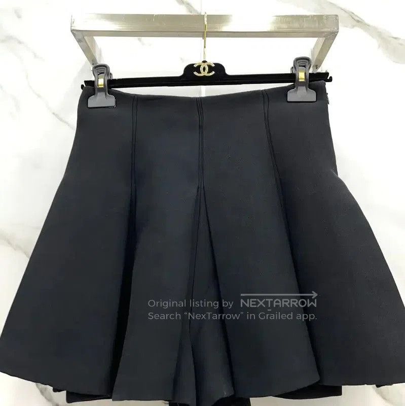 Dior Dior Black Silk Blend Women's Shorts . Size 23" - 3 Thumbnail