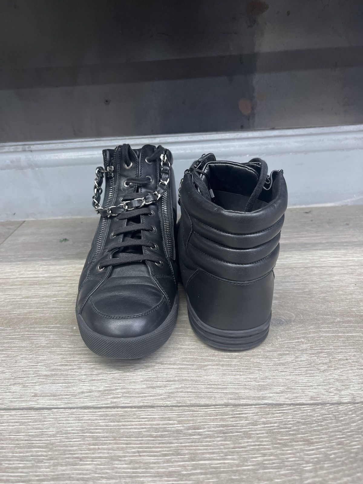 Chanel Chanel Black CC Zipper Leather High Top Sneaks Size US 8 / EU 41 - 6 Thumbnail