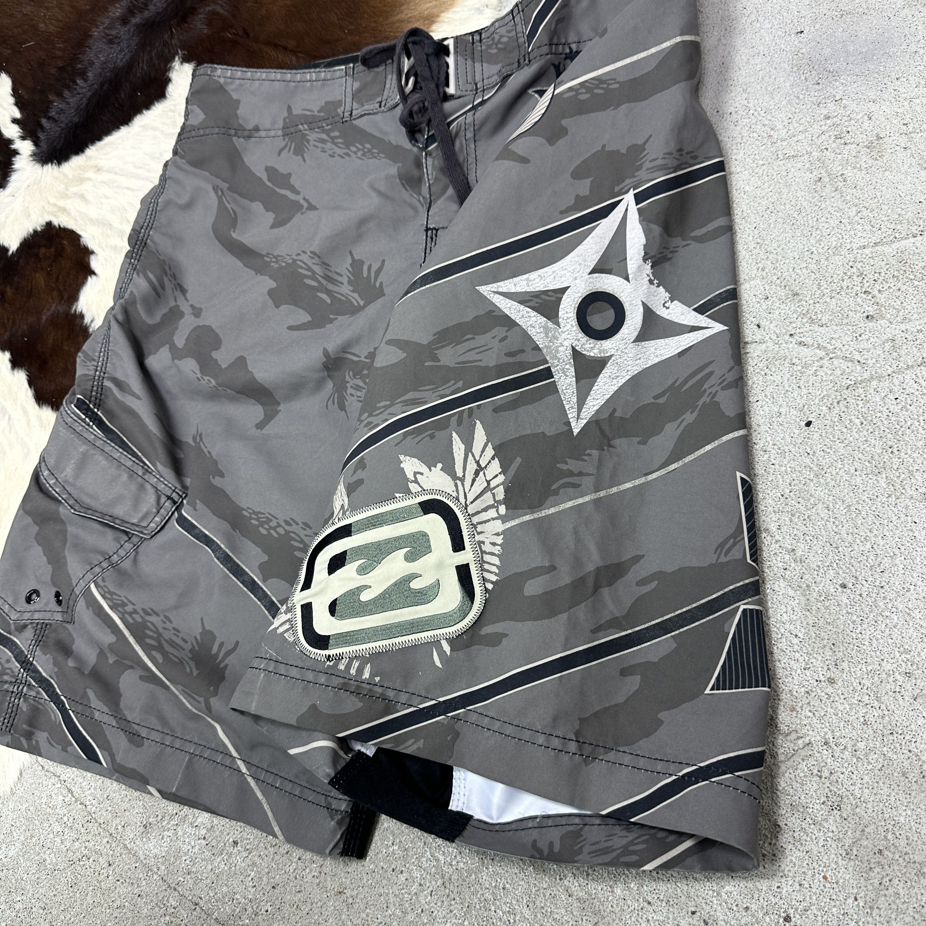 Billabong Vintage Streetwear Casual Sporty Billabong Shorts Y2K Size US 30 / EU 46 - 2 Thumbnail