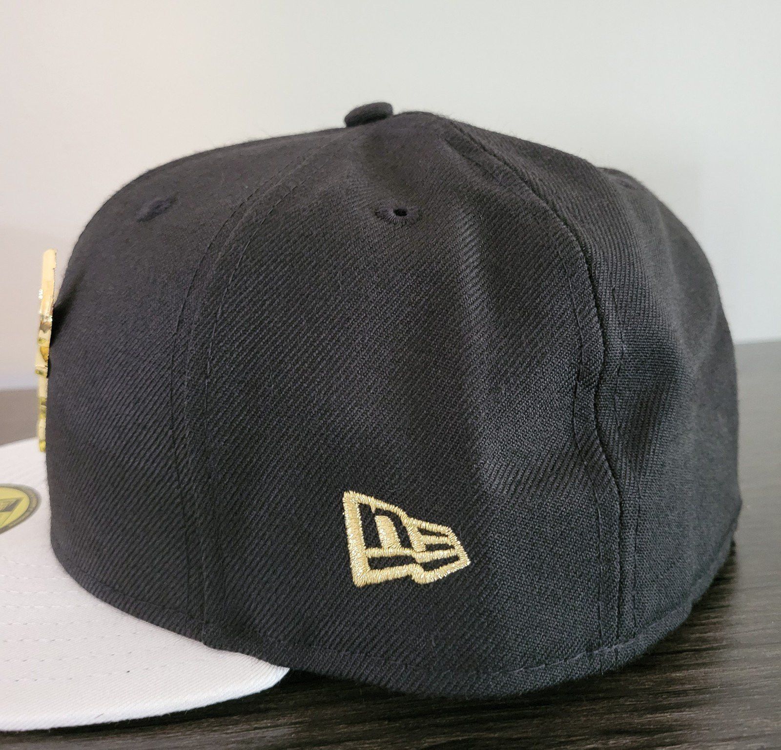 New Era *Firm* 7 3/4 Chicago Bulls Jordan Royalty 4 Fitted Hat Size ONE SIZE - 3 Thumbnail