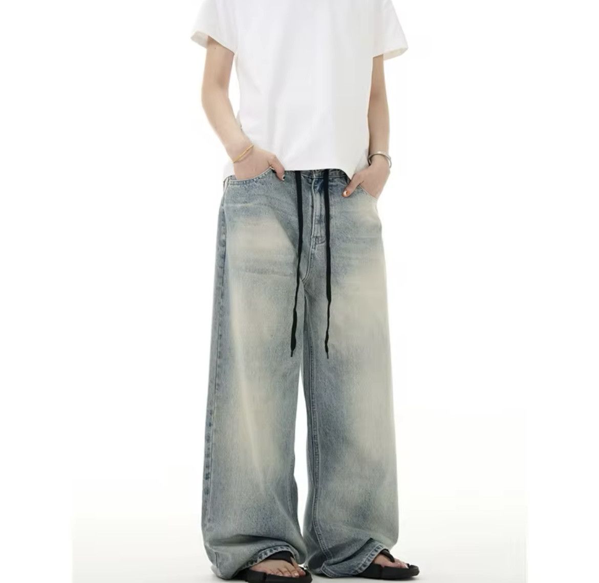 Japanese Brand × Jean High Waisted Wide Leg Blue Jeans Size 26" / US 2 / IT 38 - 1 Thumbnail