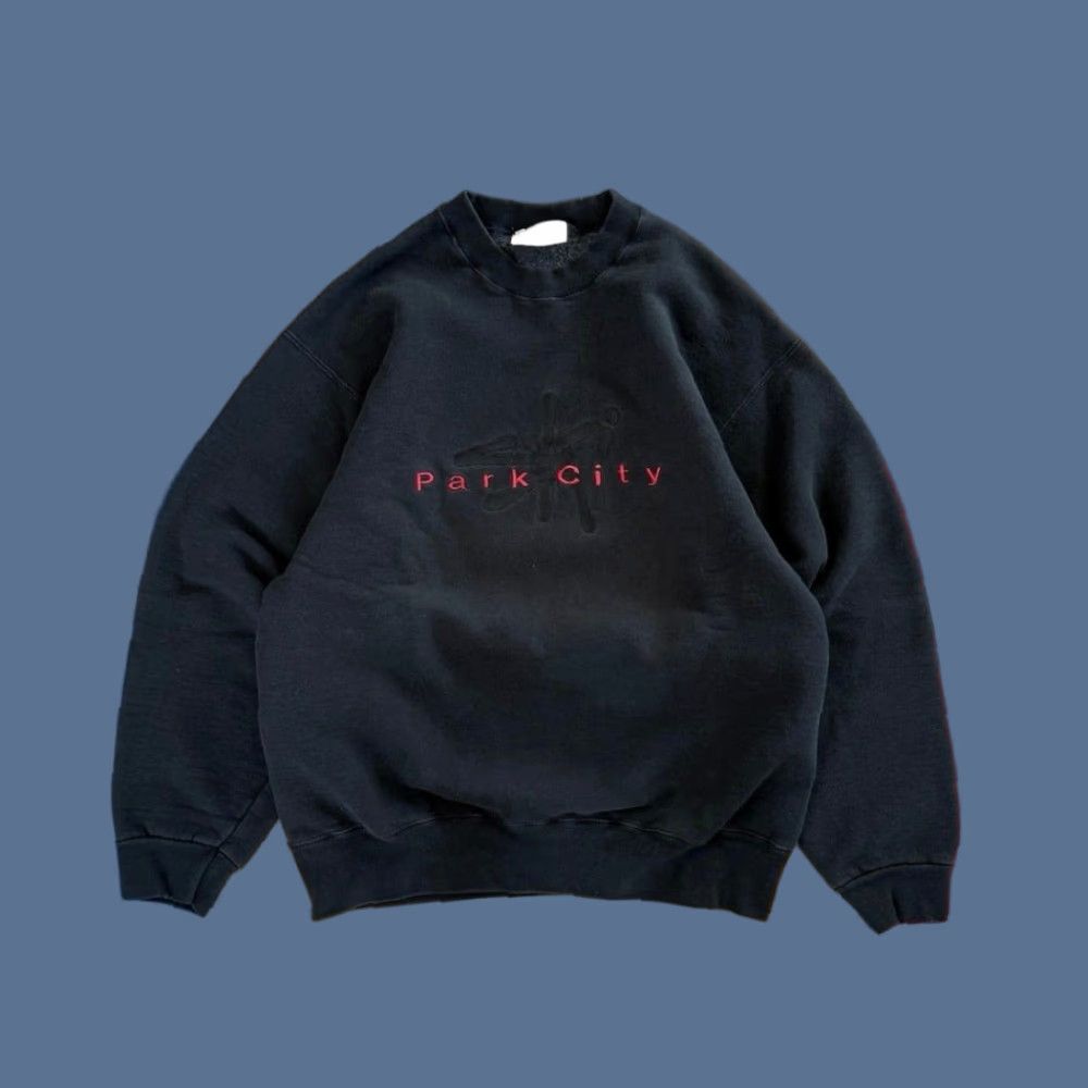 Vintage VINTAGE 90s Ski Park City Utah Embroidered Crewneck Sweatshirt SZ Medium Skiing Mens Sweatshirt Size US M / EU 48-50 / 2 - 1 Thumbnail