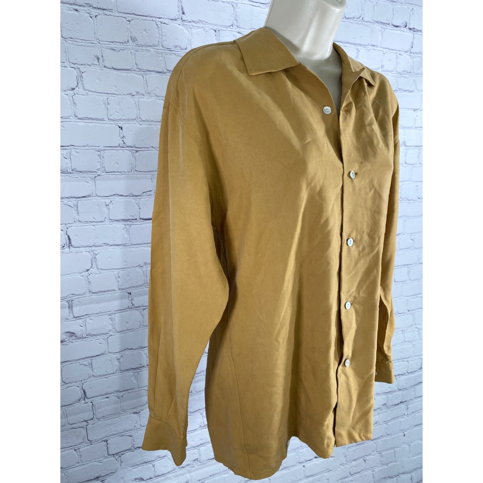 Vintage Harold’s Silk Button-Up Blouse Long Sleeve Yellow P Petite VTG Shell 100% Silk Women’s P Size S / US 4 / IT 40 - 2 Thumbnail