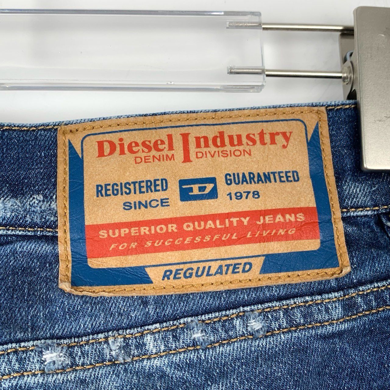 Diesel Diesel Logo Patch Dark Blue Denim Jeans with Holes, W32 Size 32" / US 10 / IT 46 - 5 Thumbnail