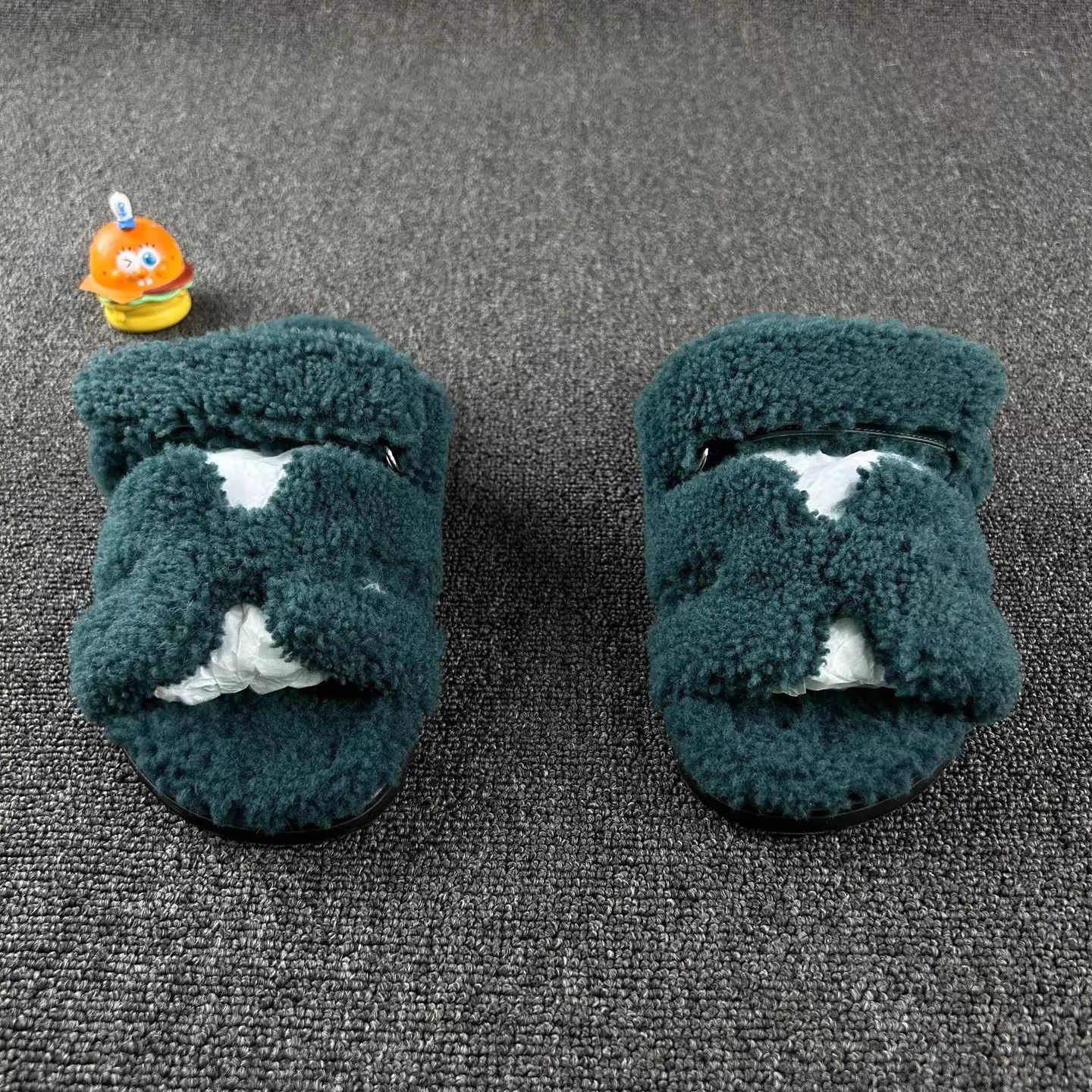 Hermes Hermes Teddy Slippers Green 38EU Near New Size US 7.5 / IT 37.5 - 2 Thumbnail