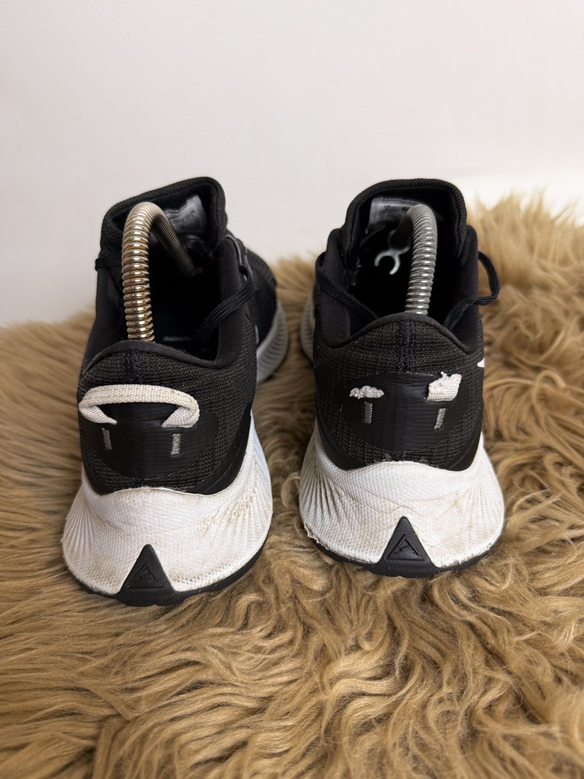 Nike Women's Nike 40.5 sneakers Size US 9 / IT 39 - 4 Thumbnail