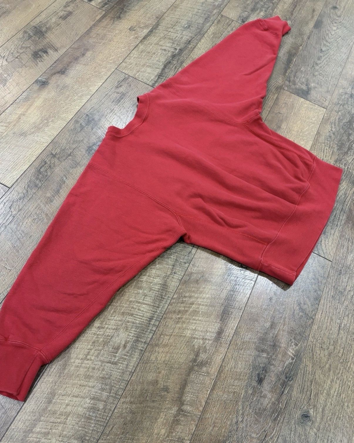 Champion VTG 80s Champion Reverse Weave Wisconsin Crewneck Red Medium Size US M / EU 48-50 / 2 - 6 Thumbnail