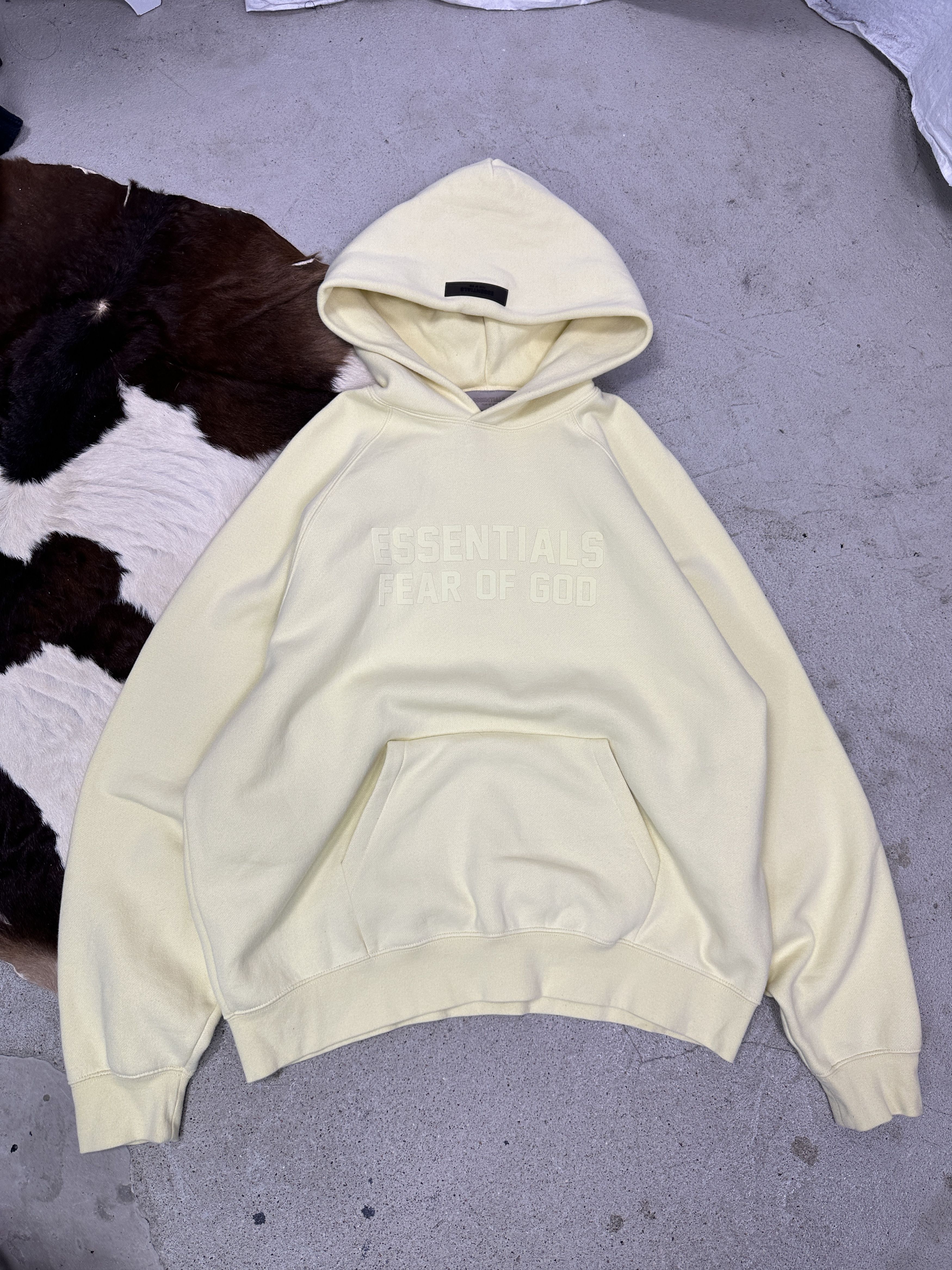 Fear of God Vintage Streetwear Fear Of God Butter Yellow Sweatshirt 00s Size US L / EU 52-54 / 3 - 1 Thumbnail