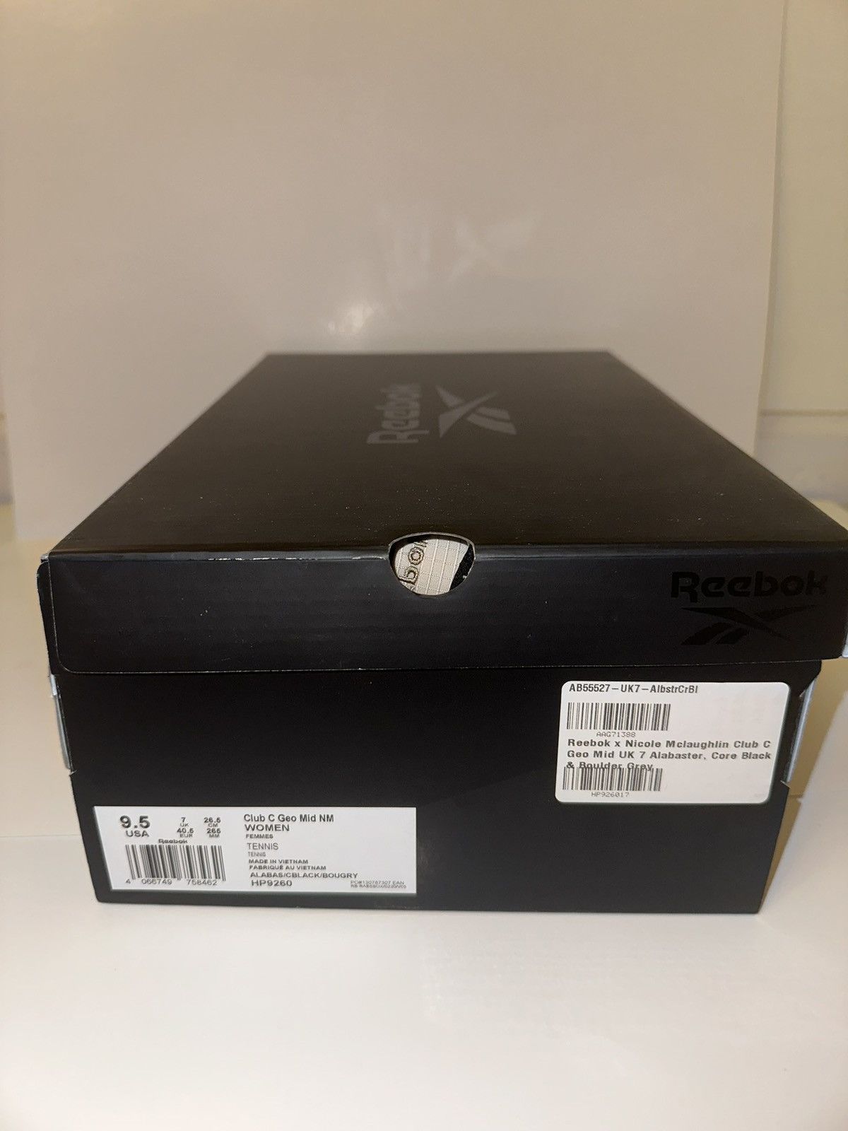 Reebok RARE Reebok x Nicole Mclaughlin Club C Geo Mid Size US 8 / EU 41 - 5 Thumbnail