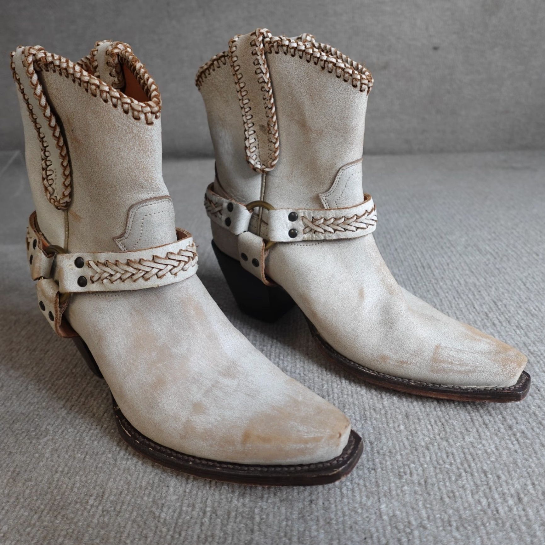 Vintage Cleo + Wolf Boots Womens Leather Harness White Snip Toe 8.5B Block Heel Western Cowgirl Cowboy Ankle Boot Size US 9 / IT 39 - 3 Thumbnail