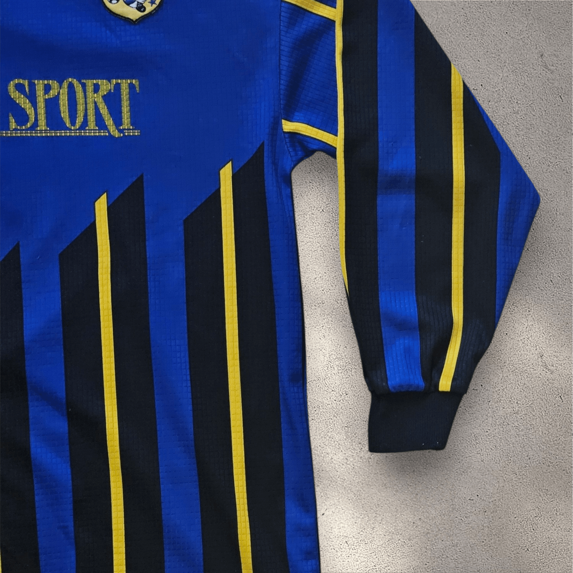 Macron Cervese Youth Team Macron Jersey Size US S / EU 44-46 / 1 - 3 Thumbnail