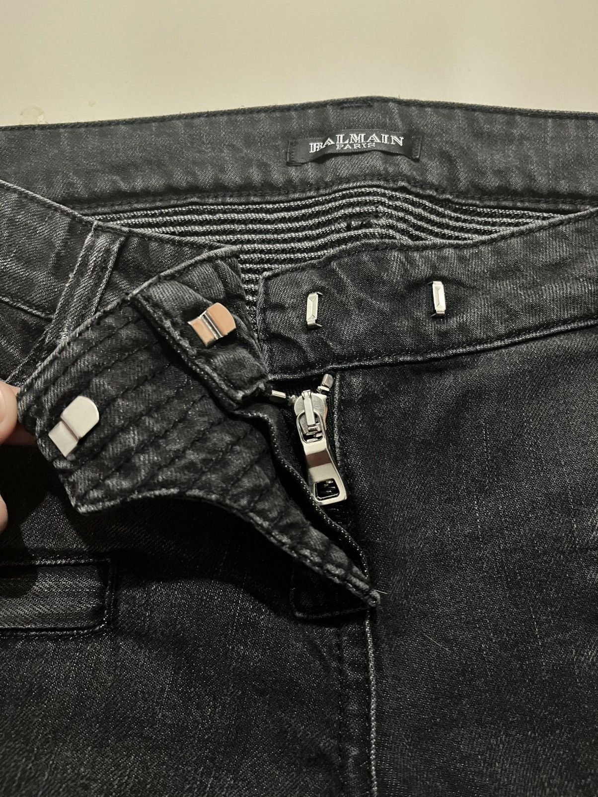 Balmain SS2011 BALMAIN BY DECARNIN SAFETY PIN ZIP BIKER JEANS Size US 30 / EU 46 - 4 Thumbnail