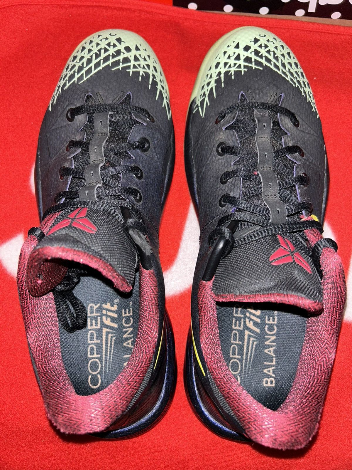 Nike Nike Kobe Venomenon 4 Glow-In-The-Dark 635578-003 size 12 Size US 12 / EU 45 - 10 Thumbnail