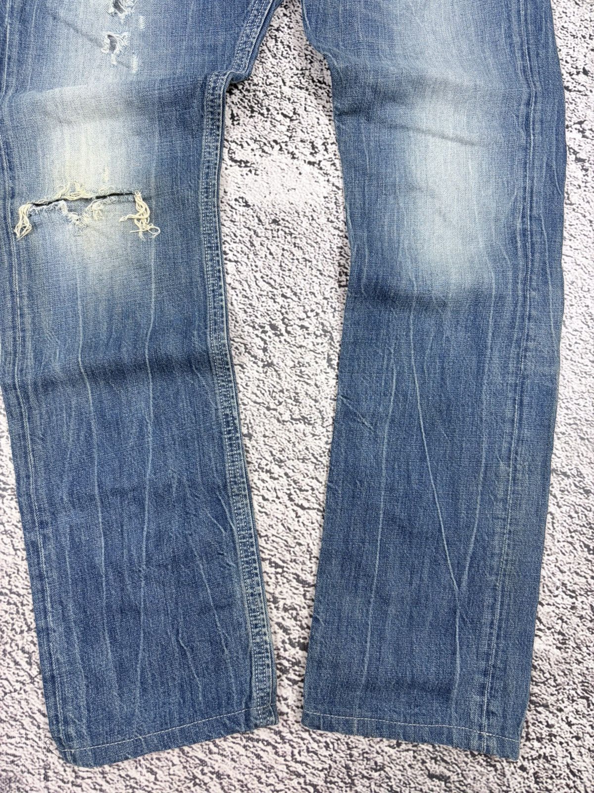 Diesel Diesel Thavar 008QL Distressed DNA Slim Skinny Jeans 31x32 Size US 31 - 2 Thumbnail