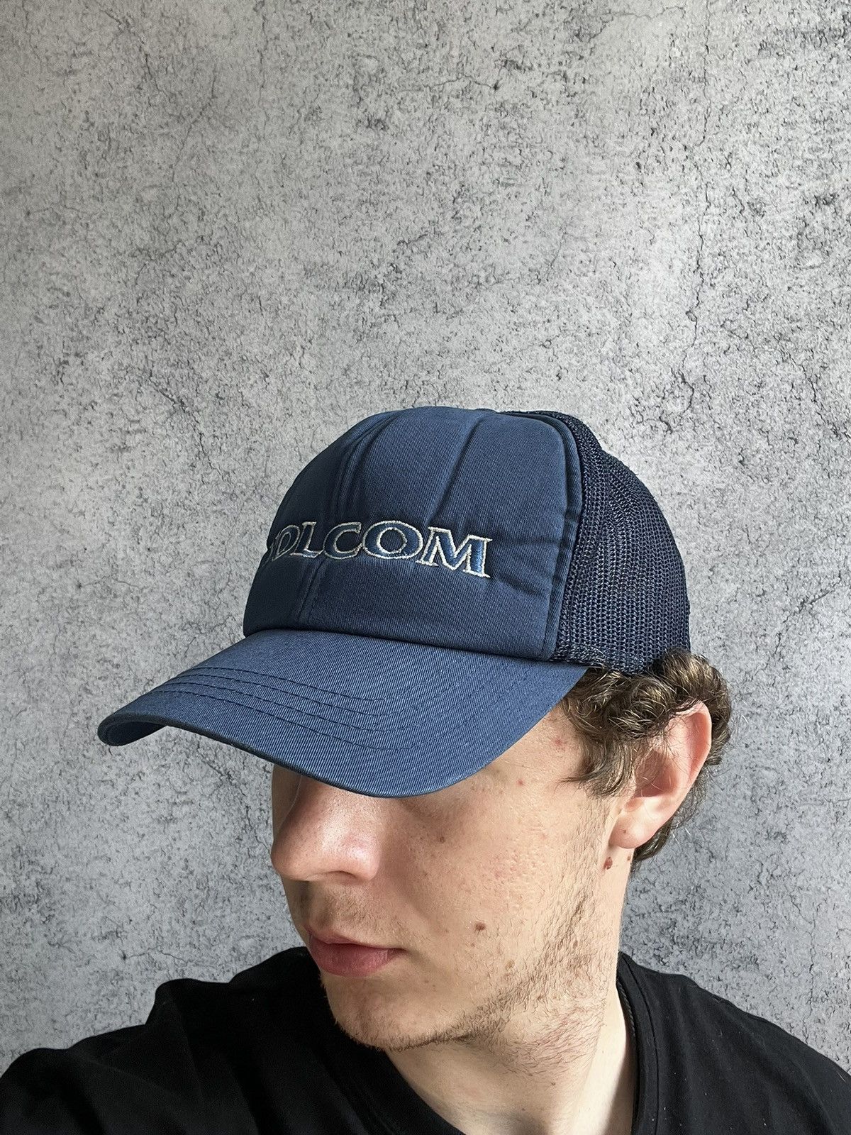 Volcom Volcom Vintage Trucker Cap Blue One Size Made In Korea Size ONE SIZE - 3 Thumbnail