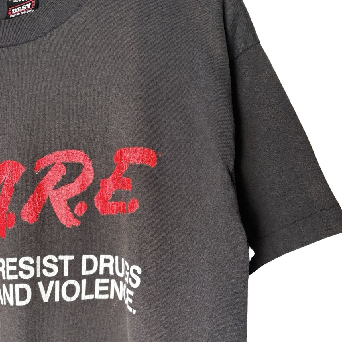 Other Vintage 80s Dare To Resist Drugs Violence Faded T Shirt L Size US L / EU 52-54 / 3 - 3 Thumbnail