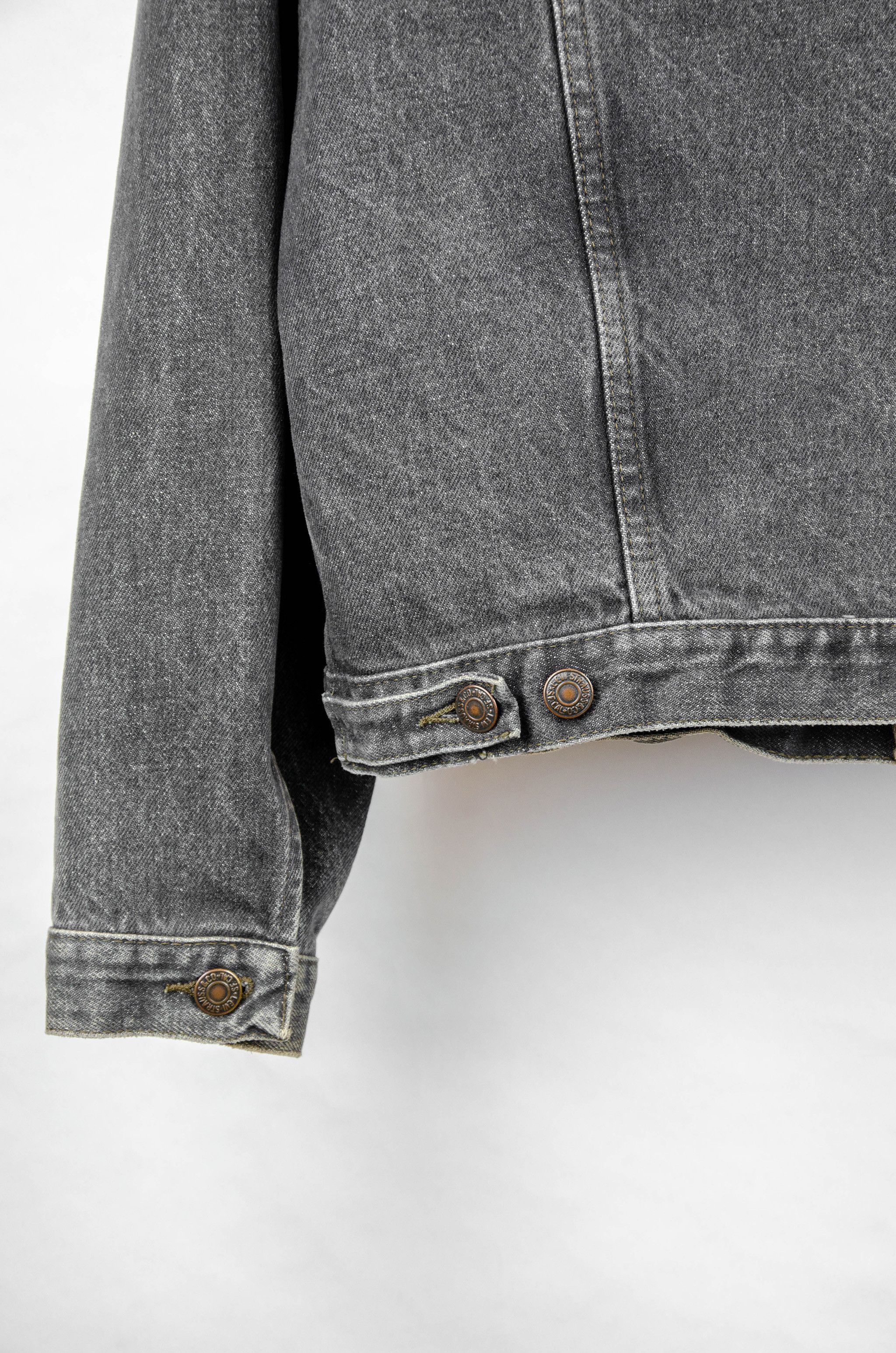 Levi's Levi’s Vintage Grey Denim Trucker Jacket – Size L Size L / US 10 / IT 46 - 12 Thumbnail