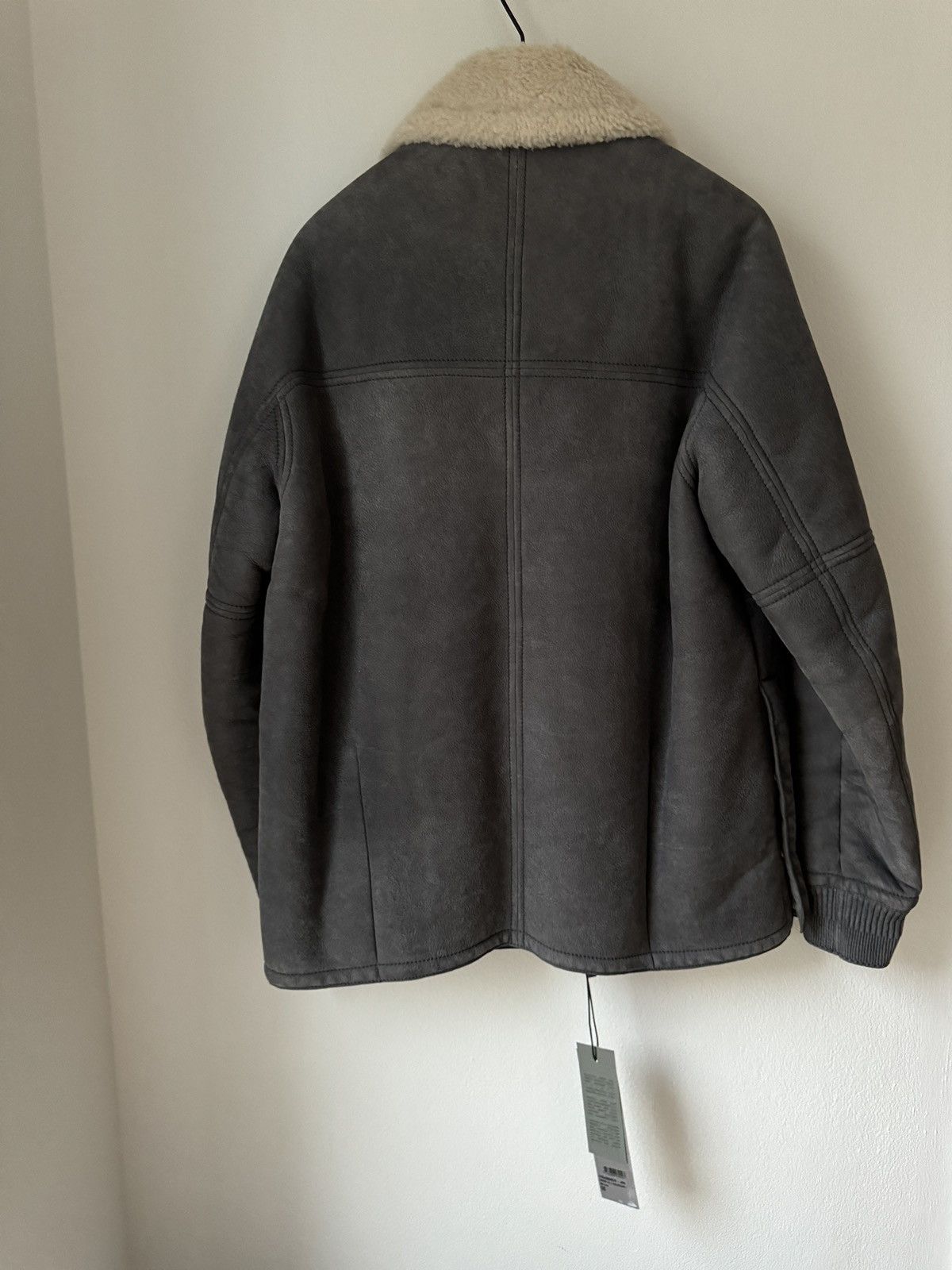 Dior Shearling Parka $ 9.000,00 lambskin suede Size US M / EU 48-50 / 2 - 12 Thumbnail