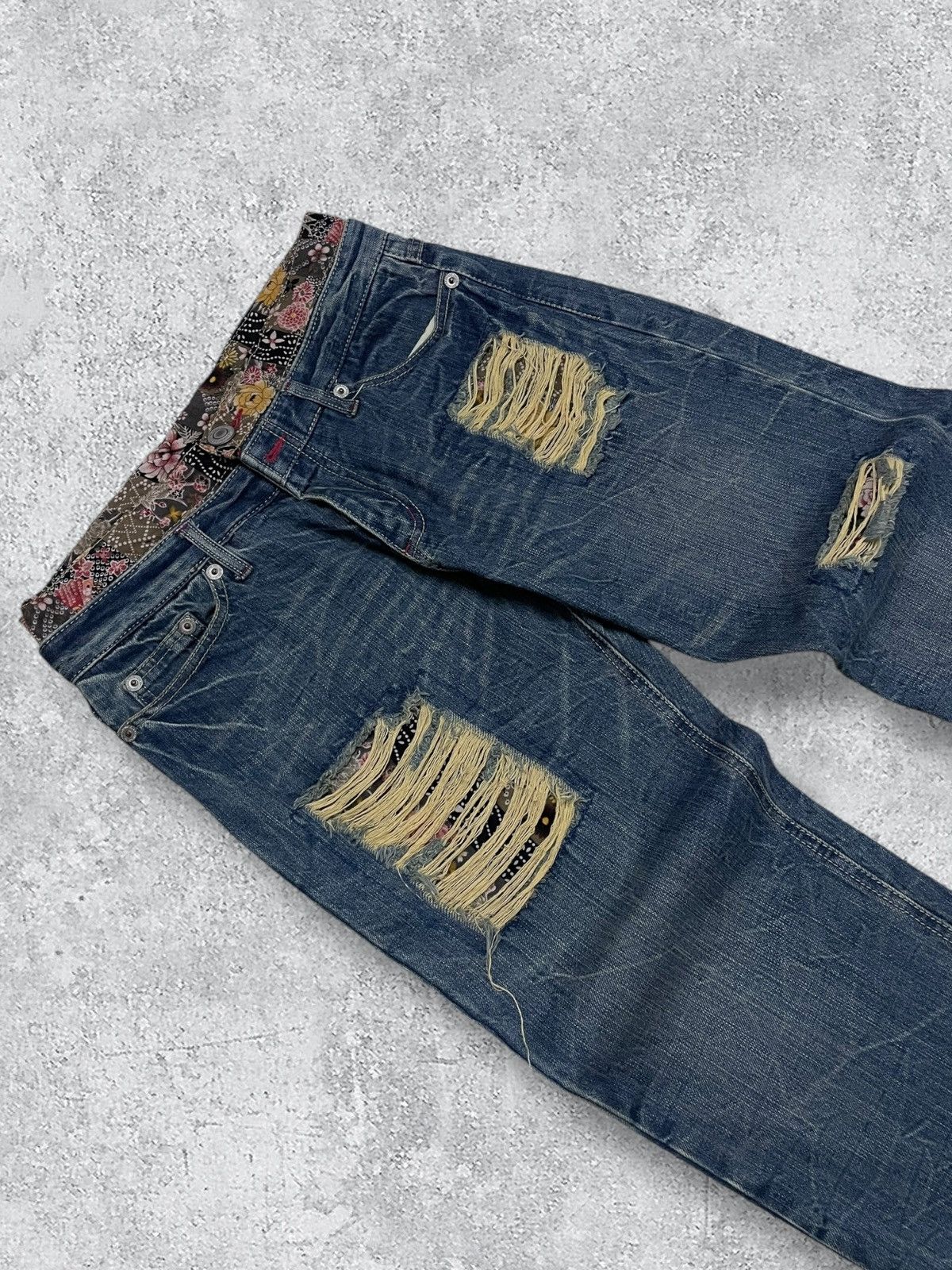 Japanese Brand Vintage Japan Designer 90’s Karakuri Trash Distressed Denim Size US 31 - 5 Thumbnail