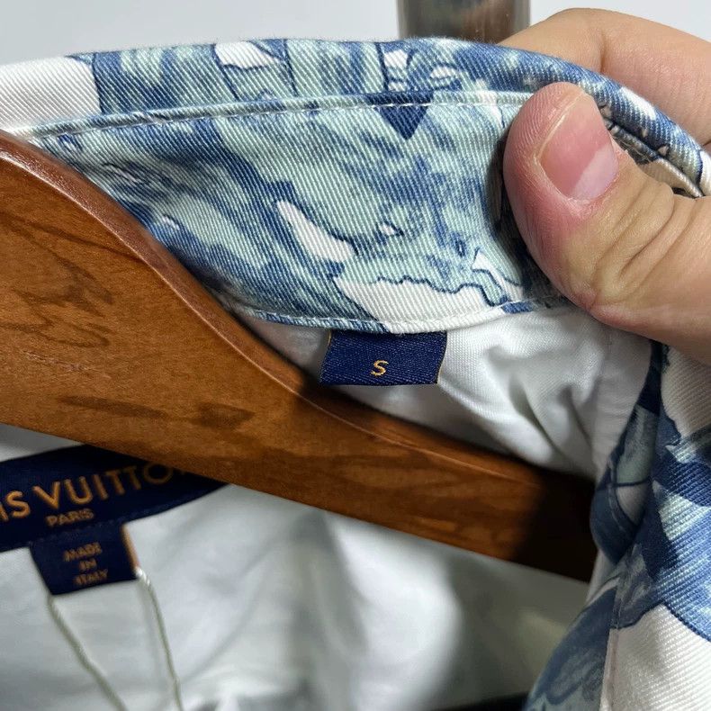 Louis Vuitton Louis Vuitton Full print seaweed shirt jacket 2504-Nextarro Size US S / EU 44-46 / 1 - 4 Thumbnail