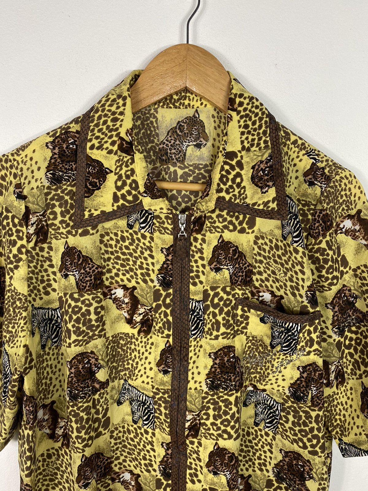 Japanese Brand Japanese Brand Animal Graphic Zipper Up Shirt Size L / US 10 / IT 46 - 2 Thumbnail