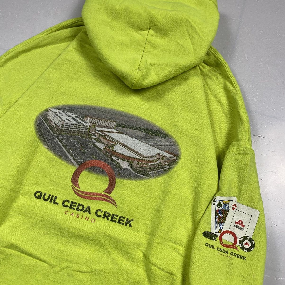 Gildan × Vintage y2k Quil Ceda Creek Casino Thrashed Painted Pullover Size US XL / EU 56 / 4 - 2 Thumbnail