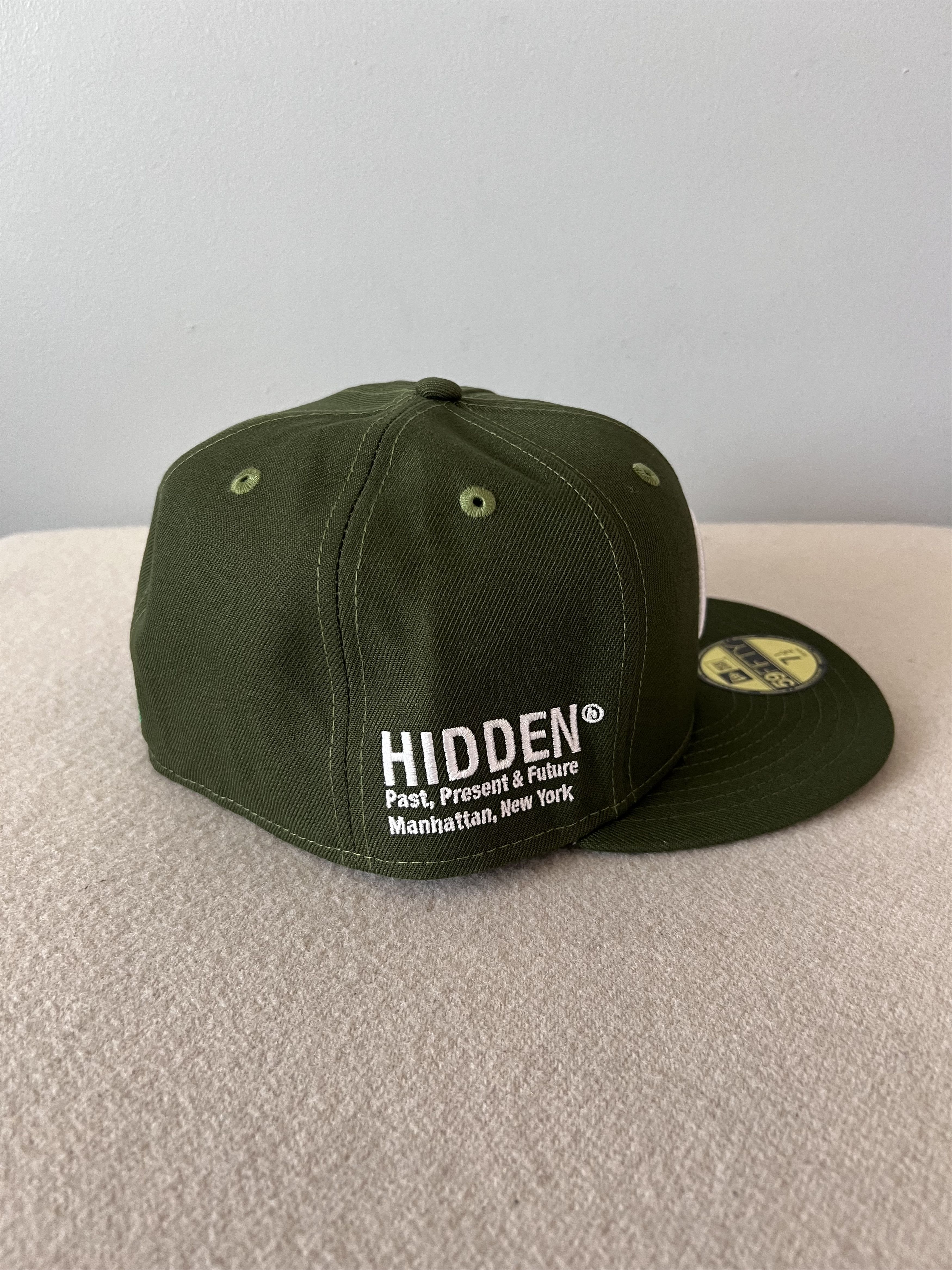 HIDDEN × New Era 7 1/2 Hidden NY New Era H Logo 59FIFTY Fitted Hat in Green Size ONE SIZE - 3 Thumbnail