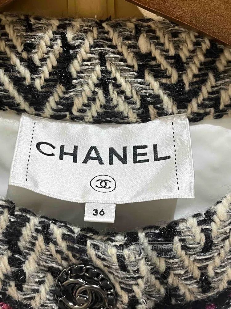 Other Chanel Black and White Forest Series Down Jacket Size XS / US 0-2 / IT 36-38 - 8 Thumbnail
