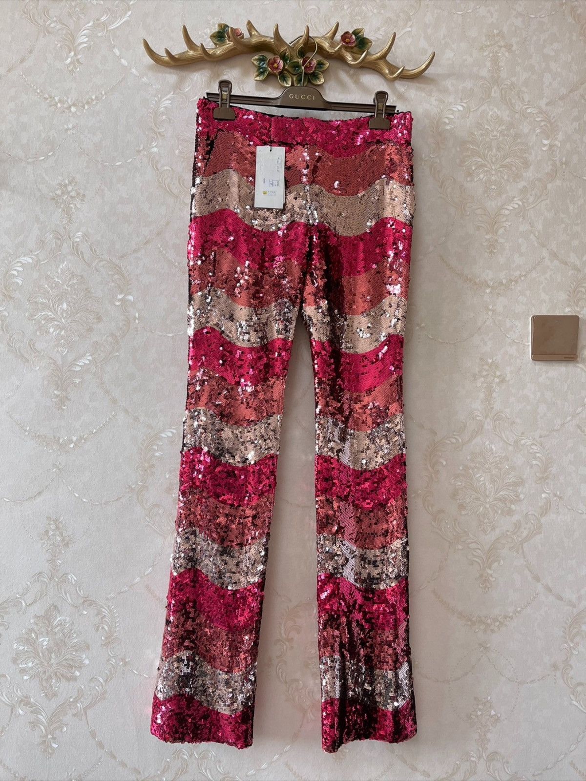 Gucci Gucci Runway Sequin Red Pink Wide Leg Pants Size 27" / US 4 / IT 40 - 1 Thumbnail