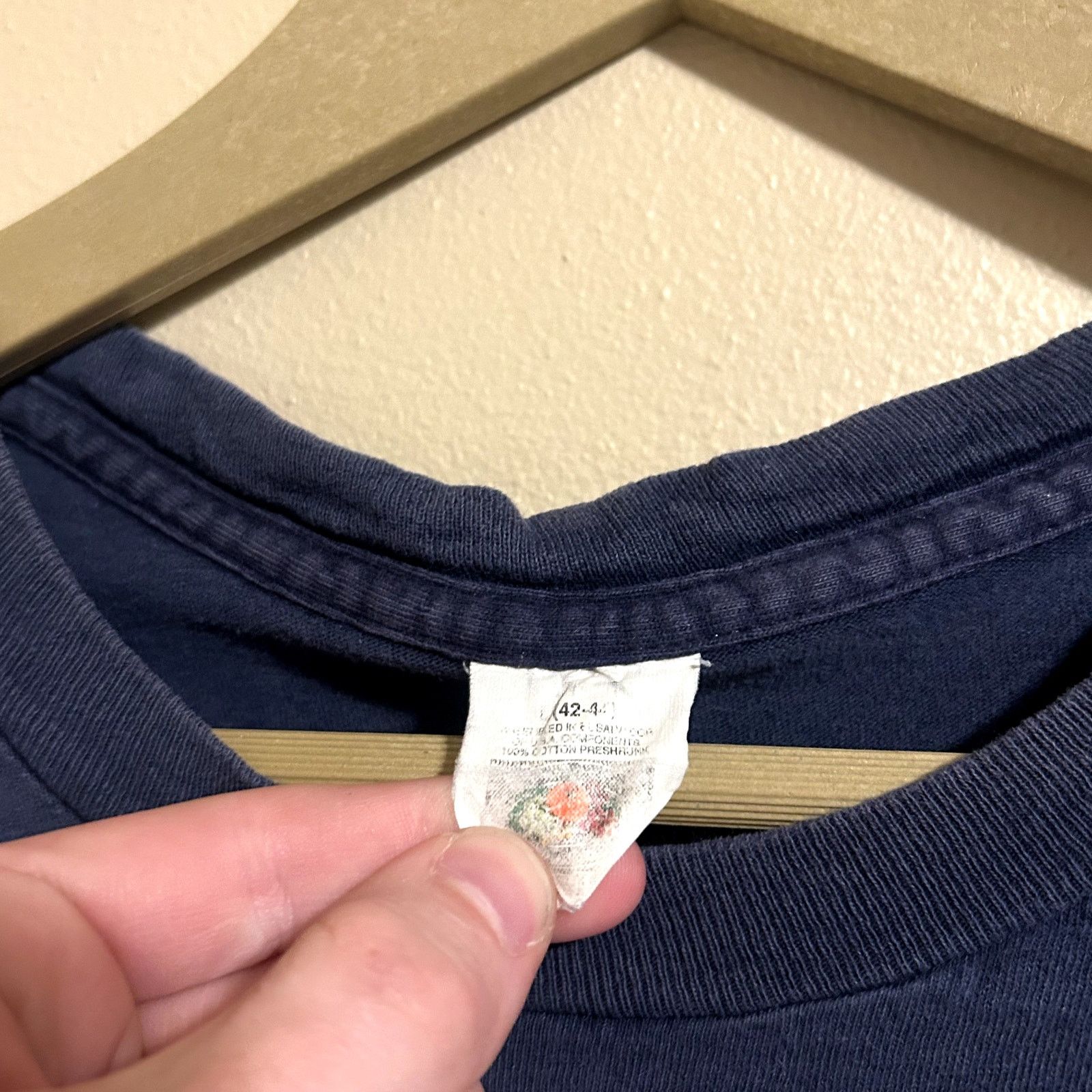 Fruit Of The Loom Vintage Fruit of The Loom Navy Selvedge pocket T-Shirt Size US L / EU 52-54 / 3 - 4 Thumbnail