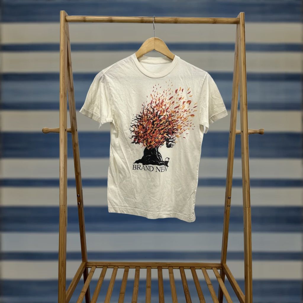 J Brand VTG Burning Concert Band MySpace Era Emo T-Shirt M Mens Cream Size M Size US M / EU 48-50 / 2 - 1 Thumbnail