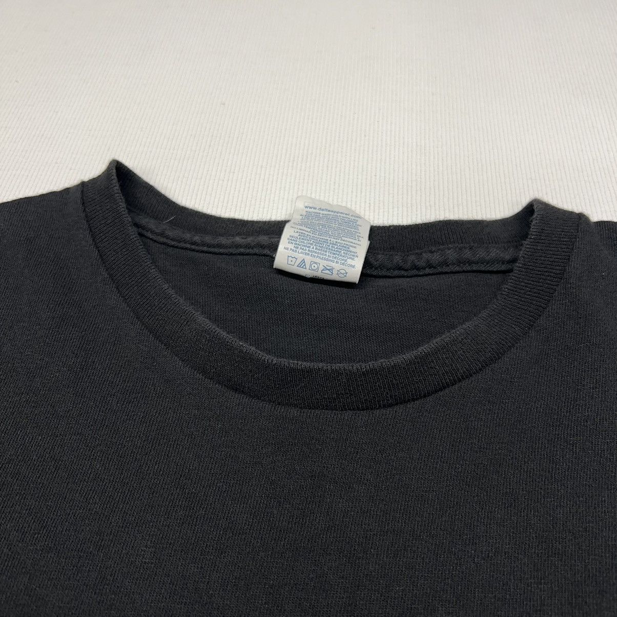 Delta × Vintage VTG Futurama Tee Shirt Black Planet Express Delta TV Cartoon Size US XXL / EU 58 / 5 - 7 Thumbnail