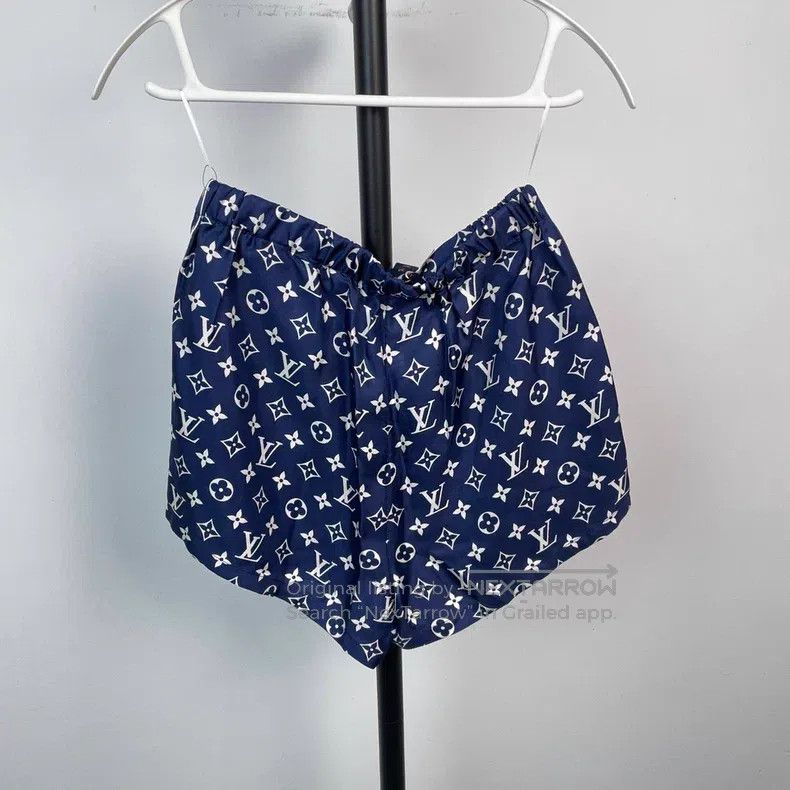 Louis Vuitton Louis Vuitton Blue presbyopic shorts Size US 34 / EU 50 - 2 Thumbnail