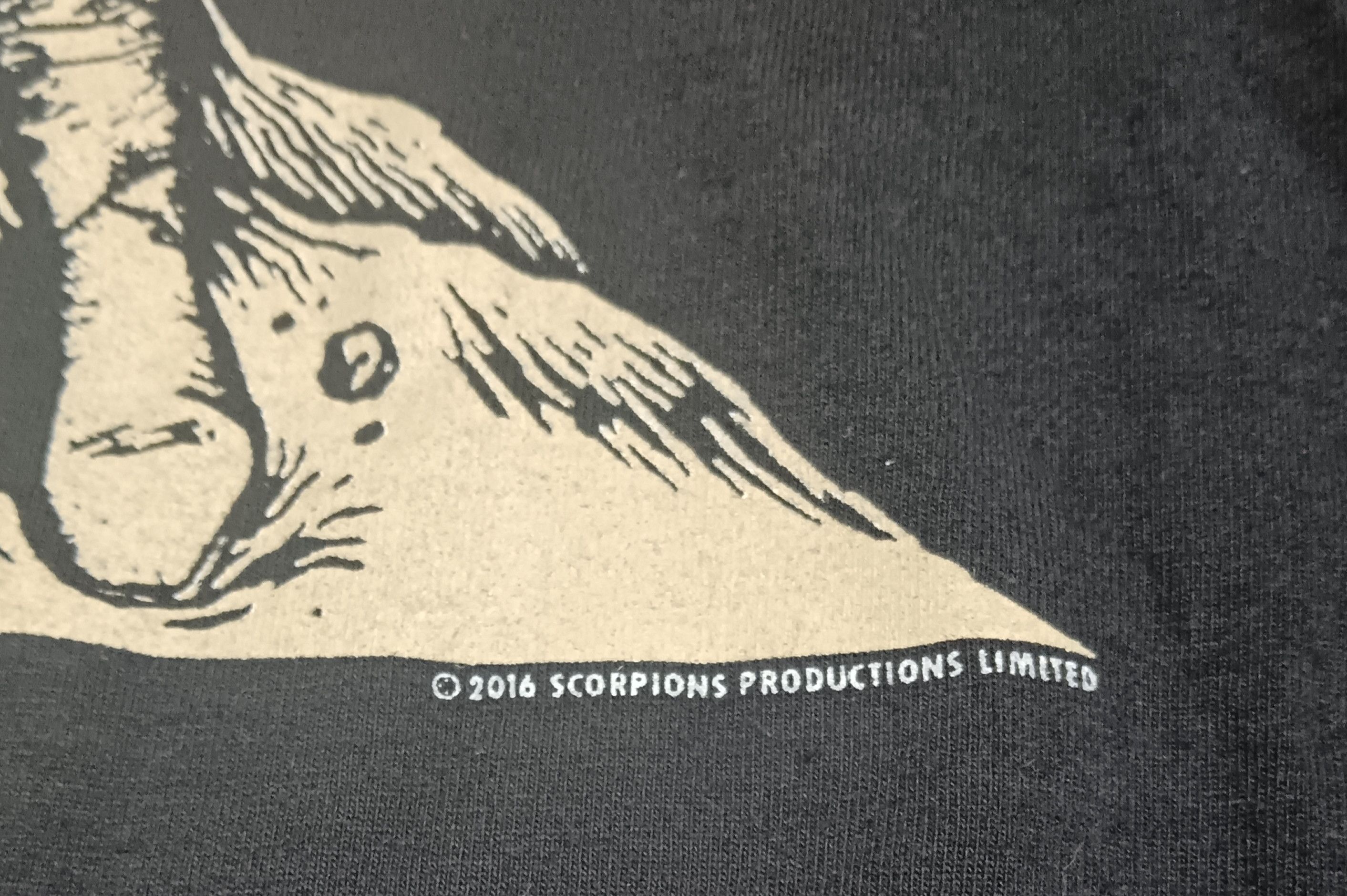 Band Tees × Mostly Heard Rarely Seen SCORPIONS WORLD TOUR 2016 LIMITED EDITION SHIRT Size US M / EU 48-50 / 2 - 3 Thumbnail