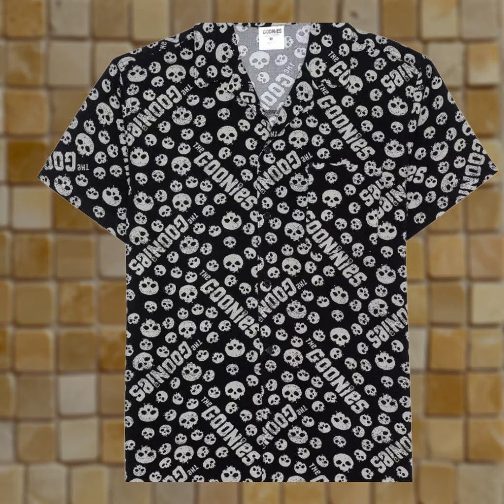 Gloverall VINTAGE NEW Men's Goonies Allover Print Woven Short Sleeve Button-Down Shirt LARGE L Size US L / EU 52-54 / 3 - 1 Preview