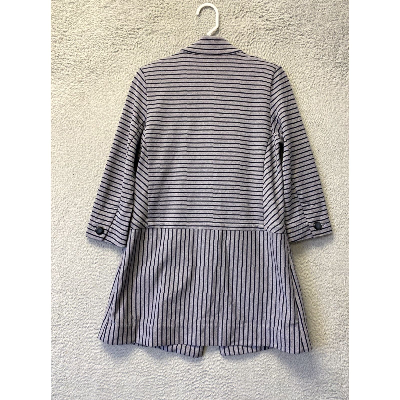 Vintage CAbi Striped Knit Blazer Jacket Womens Size S Gray Career Work Style/118-19 Size S / US 4 / IT 40 - 6 Thumbnail