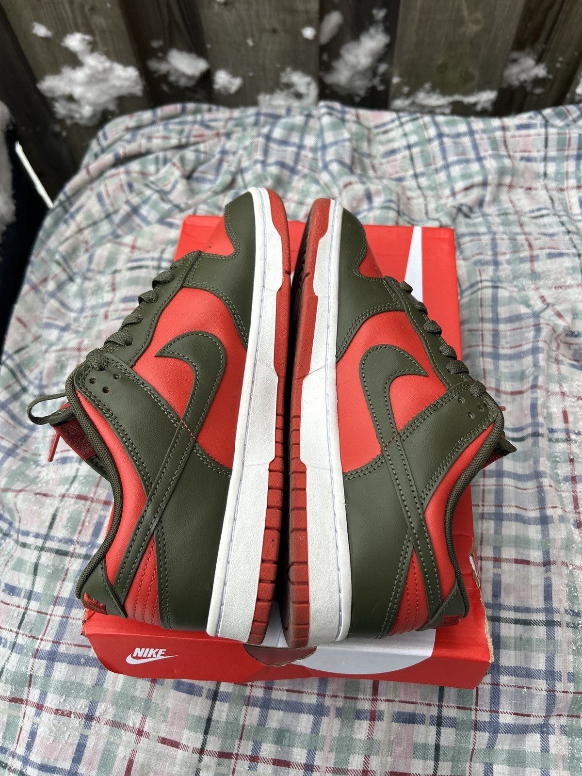Nike Nike Dunk Low Mystic Red / Cargo Khaki Green Size US 9.5 / EU 42-43 - 4 Thumbnail