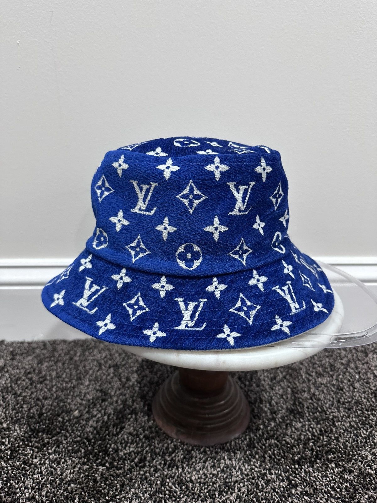 Louis Vuitton Louis Vuitton SS22 LV Monogram Blue White Velvet Bucket Hat Size ONE SIZE - 2 Thumbnail