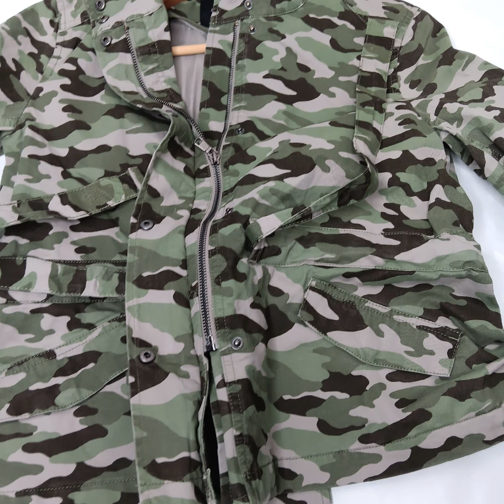 Banana Republic Banana Republic Jacket Camouflage XS Tie Waist Utility Cotton Blend Green Ladies Regular Short Sleeve Zip Snap Pockets Size XS / US 0-2 / IT 36-38 - 4 Thumbnail