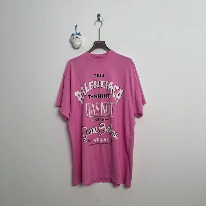 Balenciaga Balenciaga Pink foam monogram short sleeve Size US S / EU 44-46 / 1 - 1 Thumbnail
