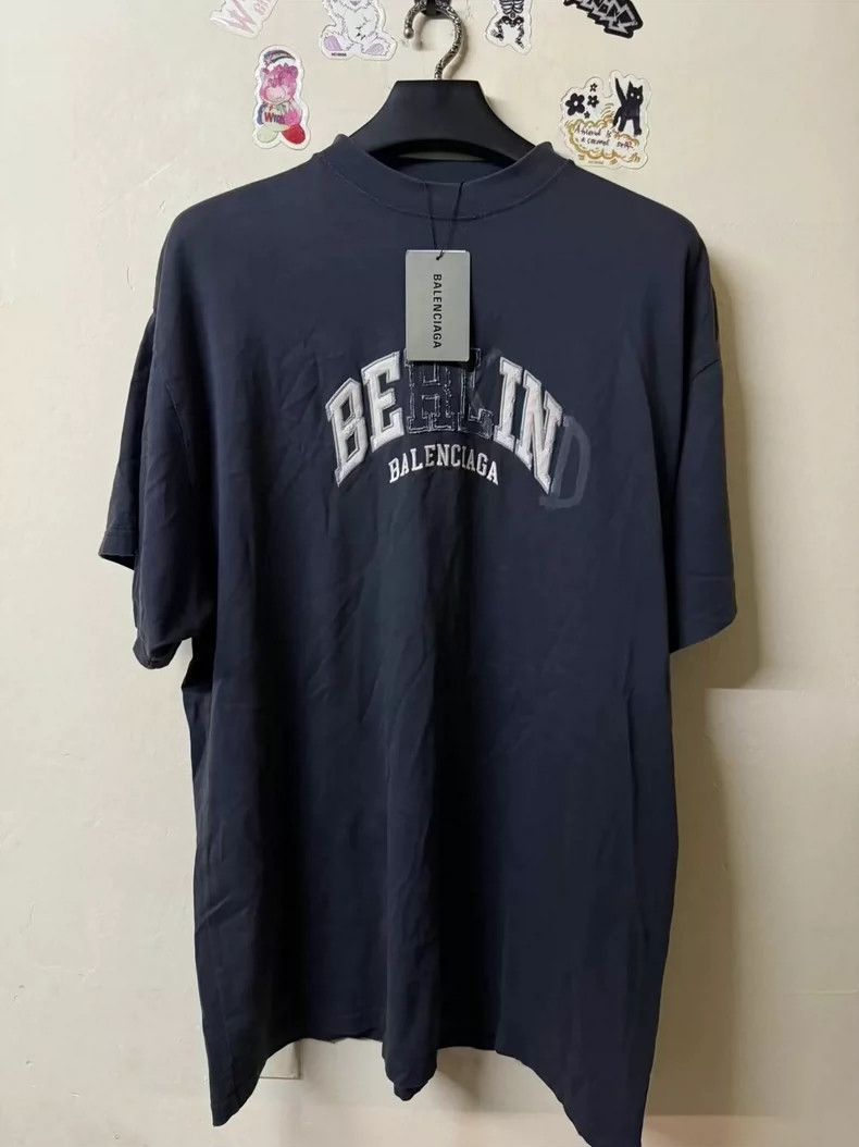 Balenciaga Balenciaga Patch Logo Short Sleeve Size US L / EU 52-54 / 3 - 1 Thumbnail