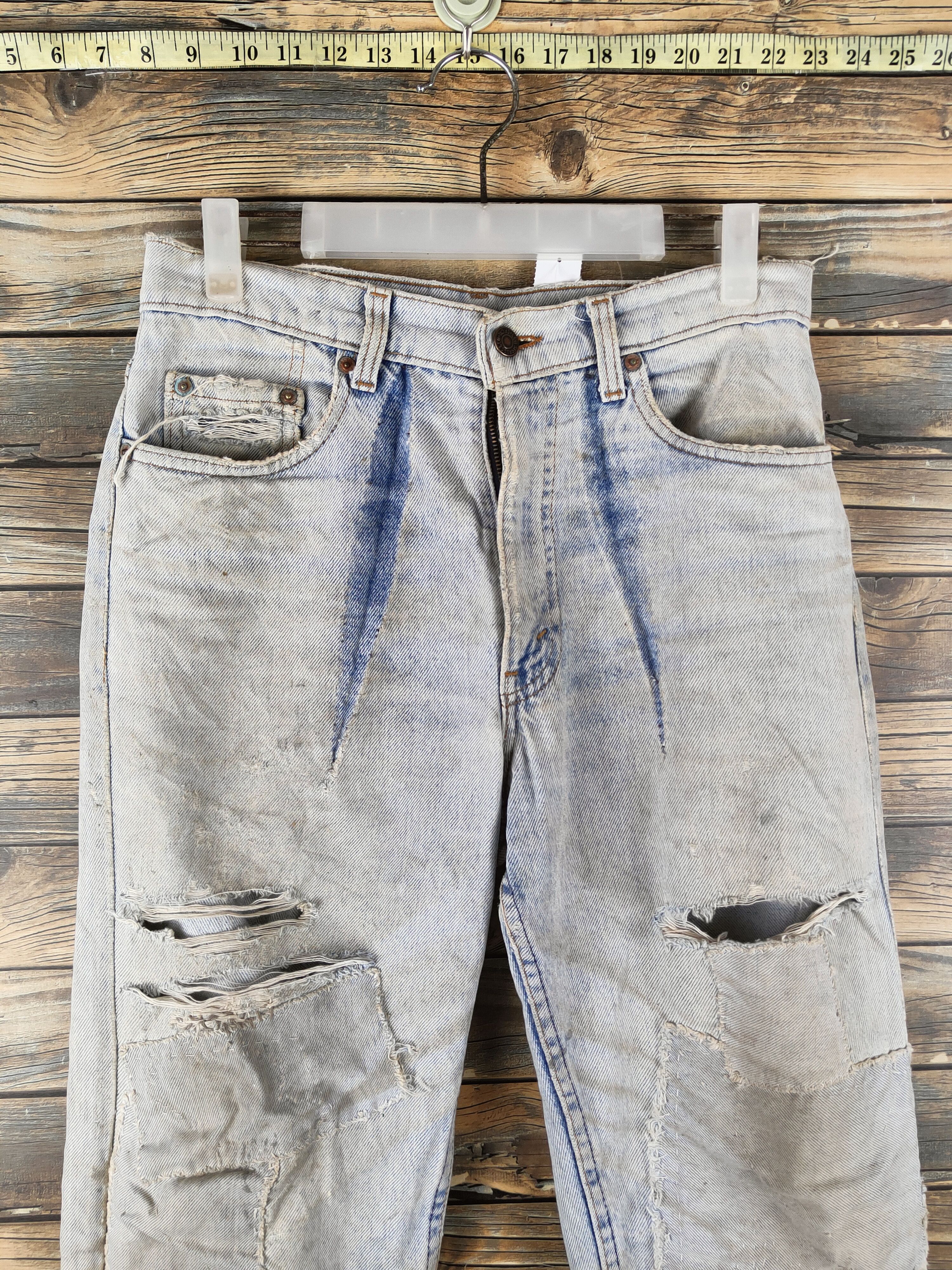 Levi's DL Levi's Light Blue Distressed Ripped denim Jeans #46-394 Size US 31 - 2 Thumbnail