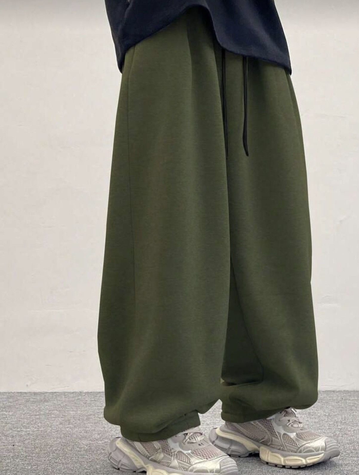 Japanese Brand Wide-Leg Baggy Sweatpants Size US 36 / EU 52 - 6 Thumbnail