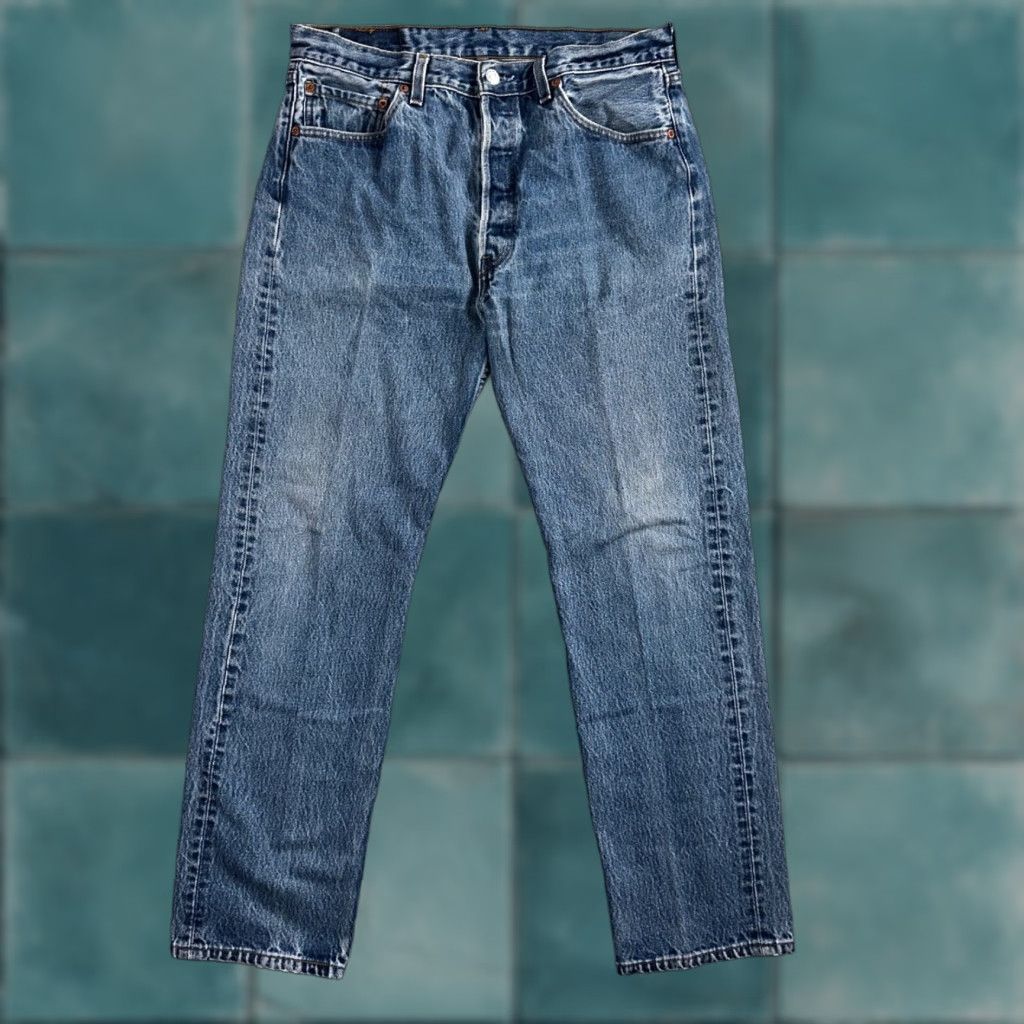 Levi's VINTAGE Levi's 501 Jeans Straight Men Blue Light Wash 35x34 Denim USA 90s 501 Series Slim Rise Mid Regular Inseam 34 Jeans Men II Size US 35 - 1 Thumbnail