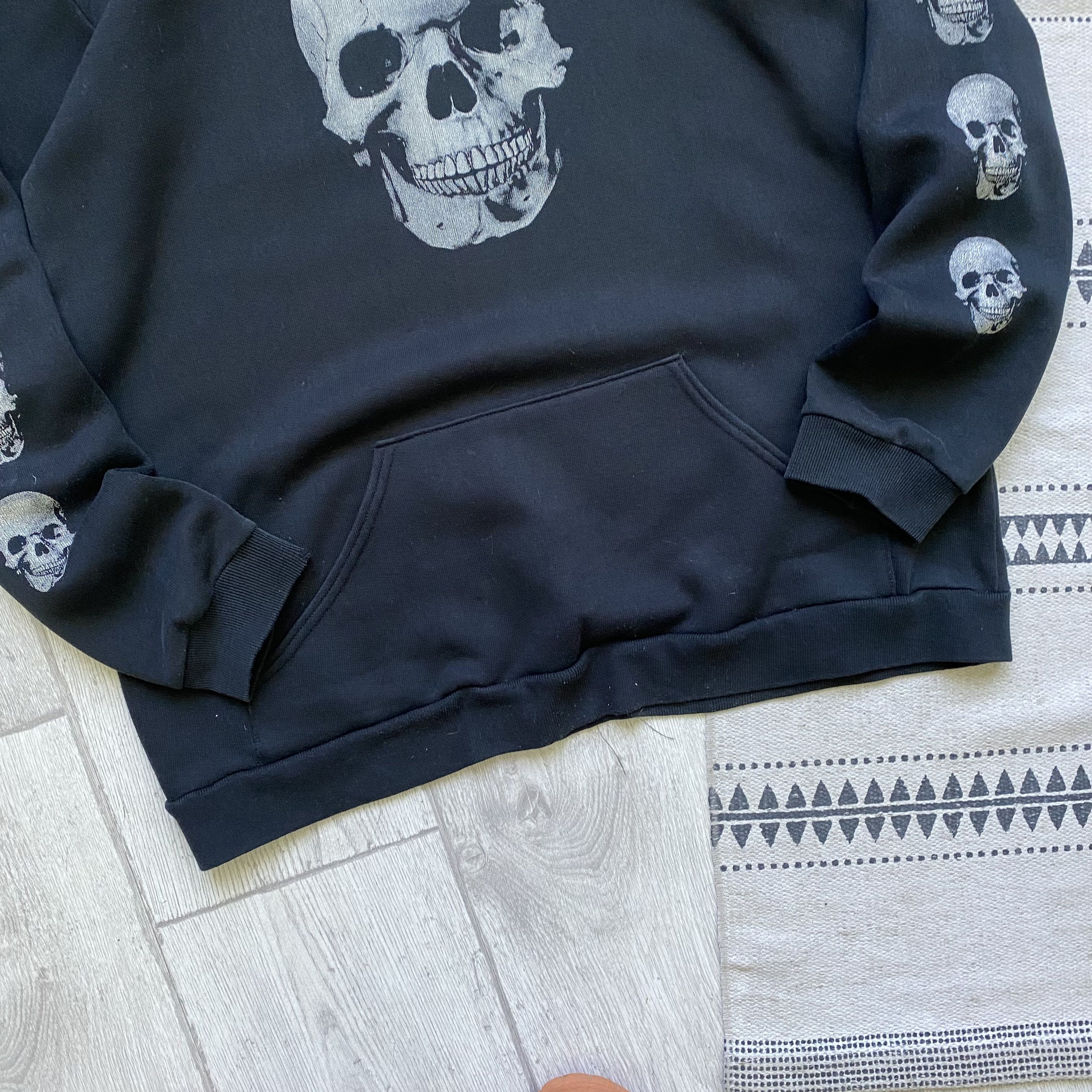 Band Tees 💀 Vintage Skulls logo hoodie Y2K skateboard Rock Band vibe Size US M / EU 48-50 / 2 - 4 Thumbnail